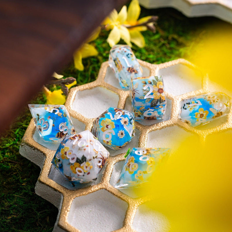 Bees And Flower Handmade Resin DND Dice Set